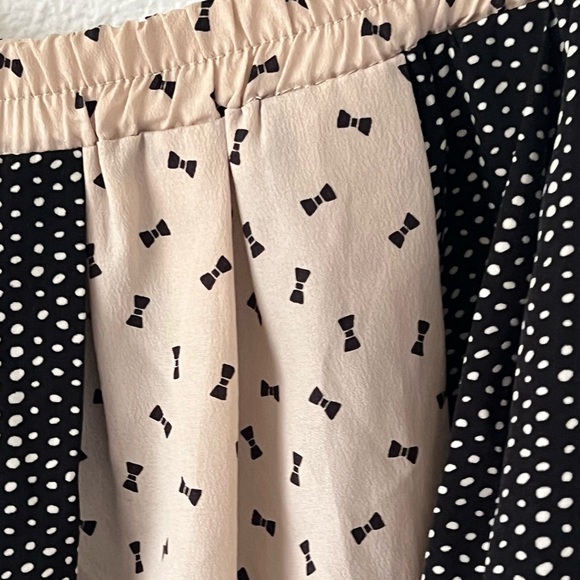 Anthropologie Corey Lynn Calter Black Bow Print Mini Skirt - Picture 2 of 10